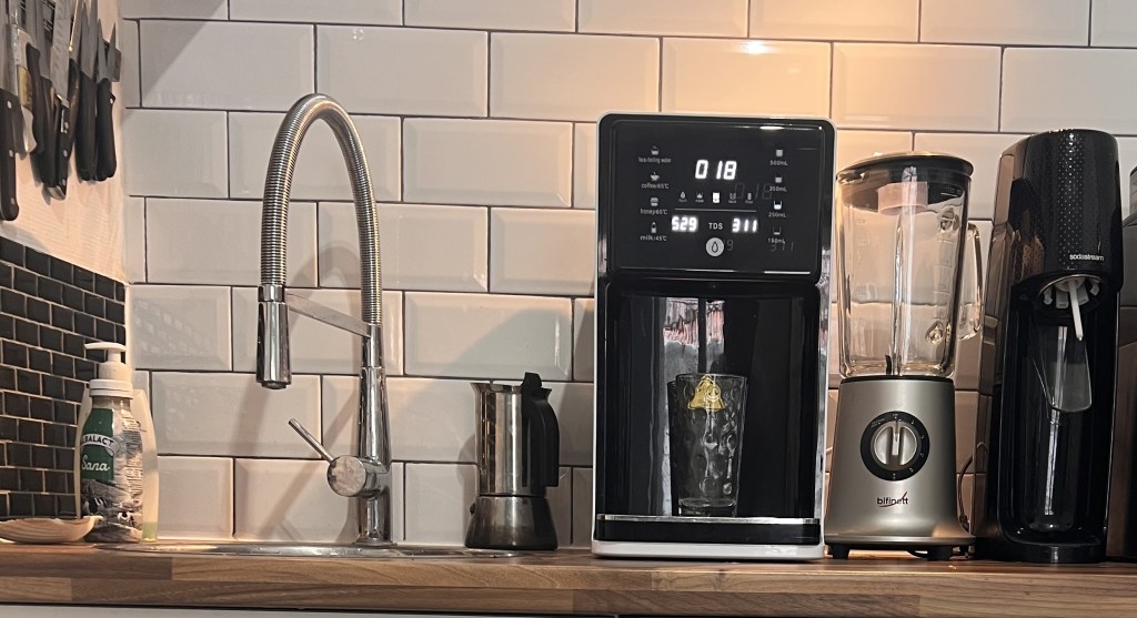 Desktop Home Filtration In Kitchen Orastie Romania